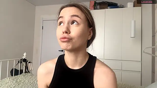 KitCerveny online show from April 2026 06:16:02 AM