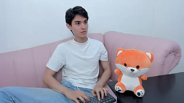 Snapshot of haritz_ chatting on January 2026 11:21:01 PM haritz online show from January 2026 11:21:01 PM