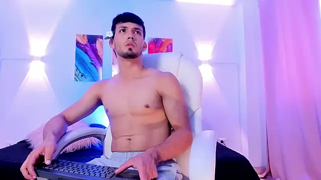 Snapshot of HarryFosster chatting on June 2026 06:29:02 PM HarryFosster online show from June 2026 06:29:02 PM