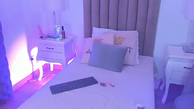 amber  ferrera online show from February 2026 11:48:01 AM