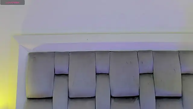 amber  ferrera online show from April 2026 07:42:01 PM