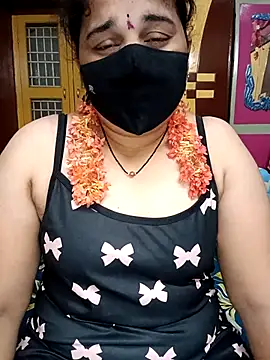 Snapshot of maduri__ chatting on April 2026 02:28:01 PM maduri online show from April 2026 02:28:01 PM