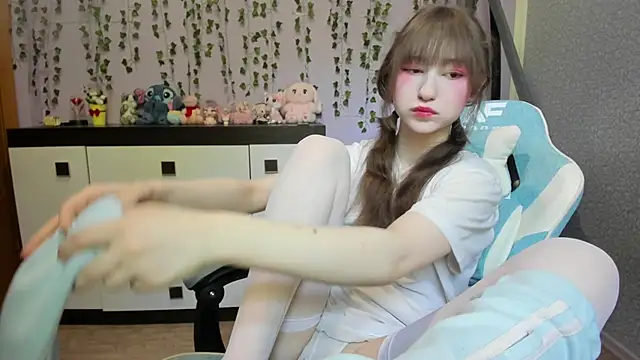 Yoonhee ki online show from June 2026 12:50:01 PM