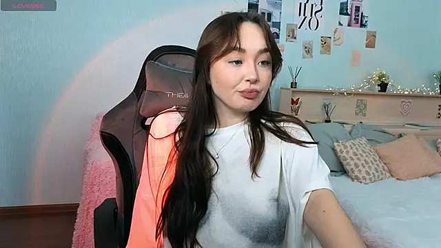 fallin lovee online show from December 2025 05:27:01 AM