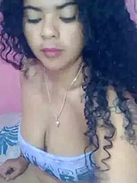 Snapshot of Fresa235 chatting on January 2026 04:37:02 AM Fresa235 online show from January 2026 04:37:02 AM