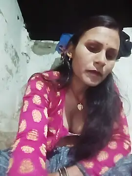 Snapshot of Cuty_priti chatting on June 2026 05:40:02 PM Cuty priti online show from June 2026 05:40:02 PM