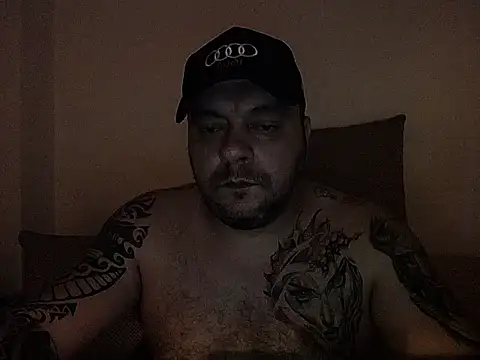 Snapshot of TomasTenerife chatting on March 2026 10:54:01 PM TomasTenerife online show from March 2026 10:54:01 PM