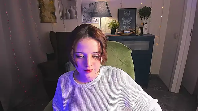 SarahShelby online show from June 2026 10:14:02 PM