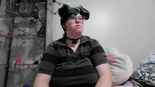 Pupghostt online show from February 2026 01:33:02 PM