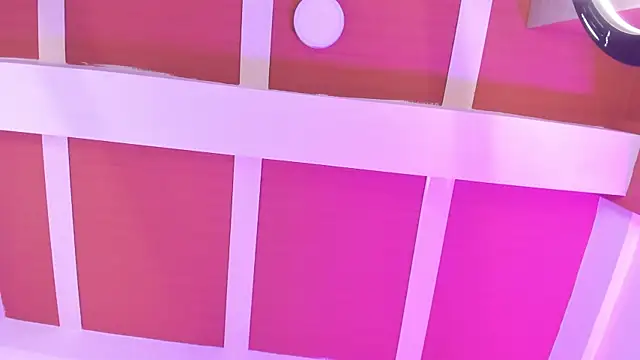 Snapshot of ManuelaEvans_ chatting on May 2026 12:18:01 AM ManuelaEvans online show from May 2026 12:18:01 AM
