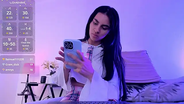 Snapshot of ManuelaEvans_ chatting on May 2026 01:56:01 AM ManuelaEvans online show from May 2026 01:56:01 AM