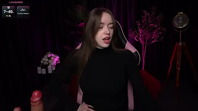 Velouraa online show from March 2026 10:36:01 PM