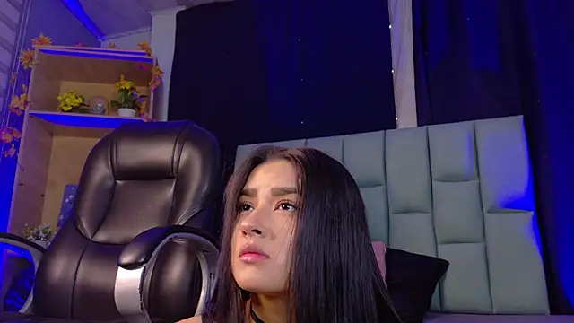 Emilyy05  online show from April 2026 12:35:01 AM