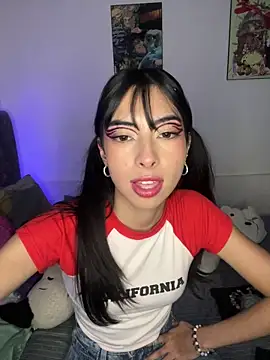 junorise23 online show from March 2026 03:34:01 AM