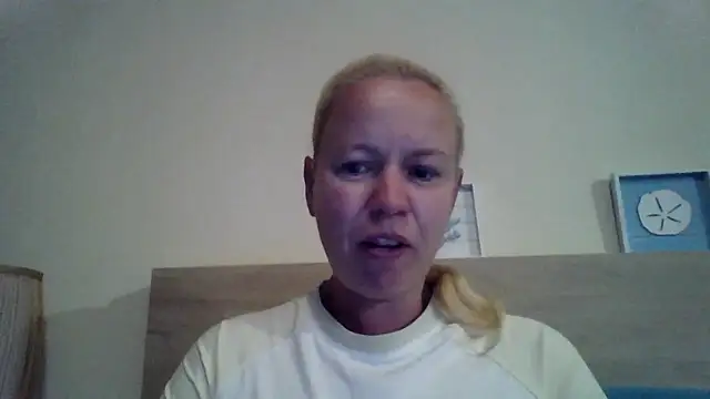 jennyblondeuk online show from April 2026 07:07:02 PM