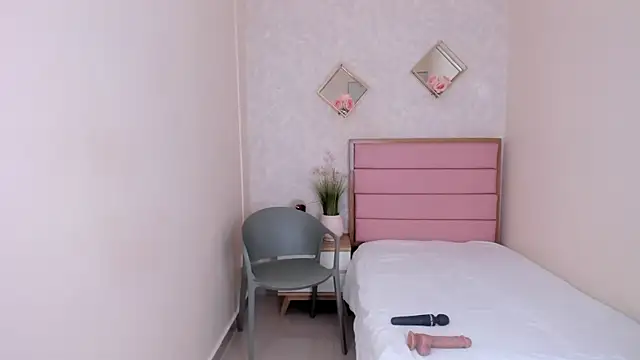 Luz noxentia online show from July 2026 08:38:01 PM