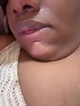 amorasecy online show from April 2026 07:07:02 PM