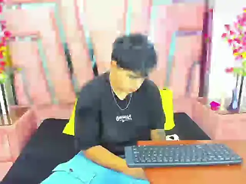 ThomasThund online show from January 2026 01:02:02 PM