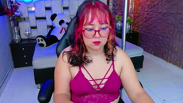 Nami Nerona online show from January 2026 01:04:02 PM