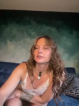 miamiamuse online show from April 2026 06:42:02 PM