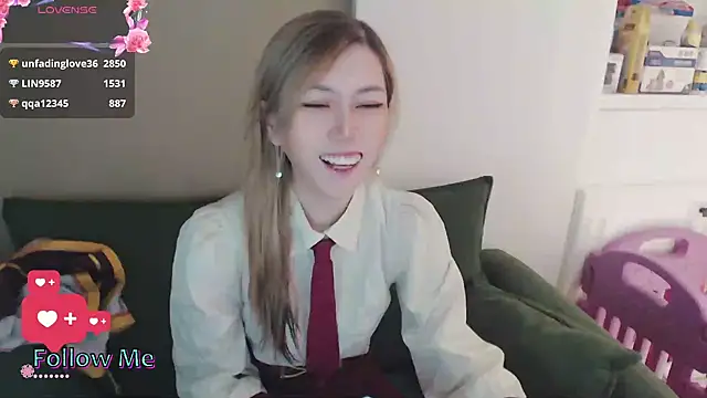 whitecat13 online show from April 2026 11:12:01 AM