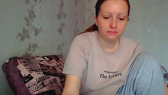 Snapshot of CrystallAngel chatting on February 2026 11:31:02 AM CrystallAngel online show from February 2026 11:31:02 AM