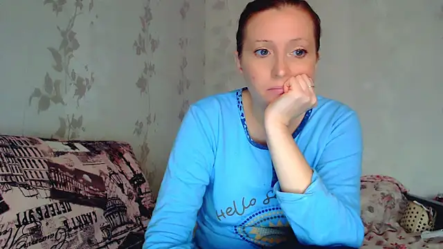 Snapshot of CrystallAngel chatting on February 2026 11:31:01 AM CrystallAngel online show from February 2026 11:31:01 AM