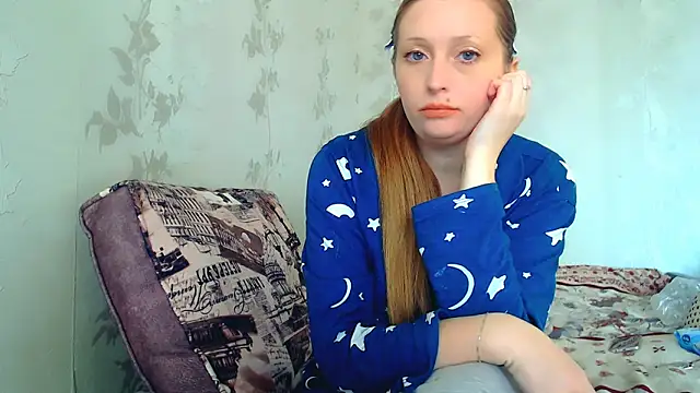 Snapshot of CrystallAngel chatting on February 2026 11:49:01 AM CrystallAngel online show from February 2026 11:49:01 AM