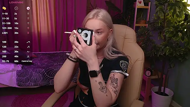 Leslie Caronn online show from April 2026 07:41:01 AM