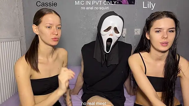 girls secrets online show from April 2026 10:15:02 AM