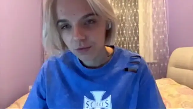 Scarlet cat online show from December 2025 09:07:01 AM