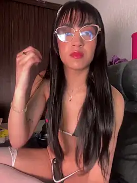 Snapshot of ValentinaEvanz chatting on May 2026 07:51:02 PM ValentinaEvanz online show from May 2026 07:51:02 PM