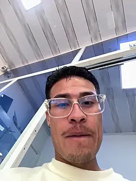 Latin Paisa Boy online show from April 2026 08:34:02 PM