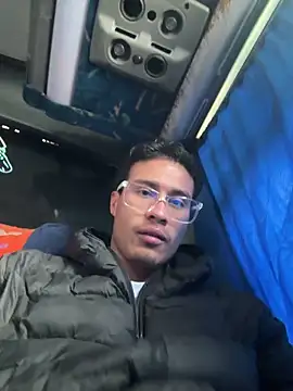 Snapshot of Latin_Paisa_Boy chatting on April 2026 06:24:02 PM Latin Paisa Boy online show from April 2026 06:24:02 PM