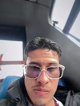 Snapshot of Latin_Paisa_Boy chatting on May 2026 05:54:01 PM Latin Paisa Boy online show from May 2026 05:54:01 PM