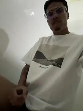 Snapshot of Latin_Paisa_Boy chatting on May 2026 11:12:02 PM Latin Paisa Boy online show from May 2026 11:12:02 PM