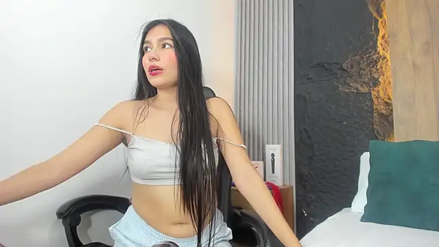 lila lain online show from April 2026 03:18:01 AM