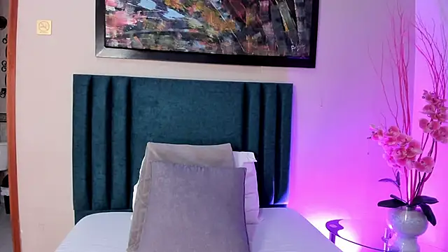 MiaaHarperr online show from January 2026 06:11:02 PM