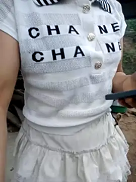 congchua977 online show from April 2026 10:56:02 PM