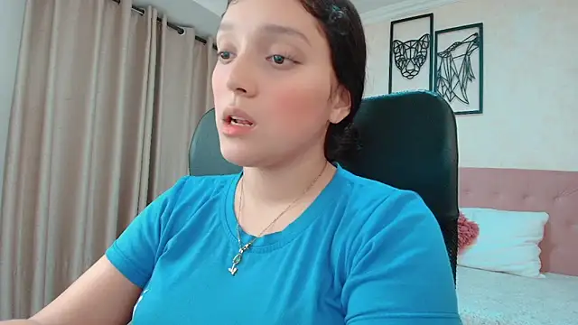 Snapshot of littlemolly_walcott chatting on May 2026 12:40:01 AM littlemolly walcott online show from May 2026 12:40:01 AM
