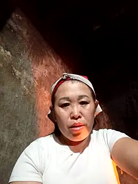 dakota-kis online show from February 2026 12:05:02 AM