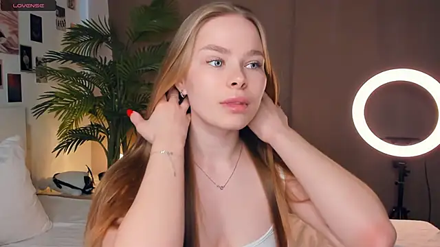 Icehoneybyte online show from March 2026 07:01:01 AM