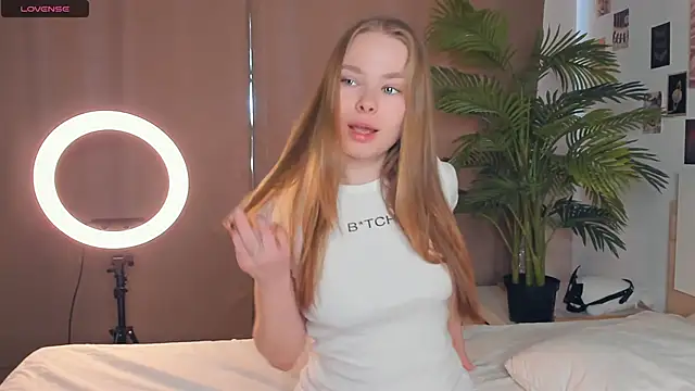 Icehoneybyte online show from March 2026 07:25:02 AM