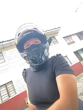 Scarlet auraa online show from March 2026 08:04:02 PM