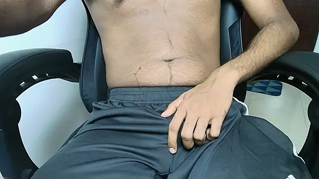 KneelForAlpha online show from April 2026 08:01:02 PM