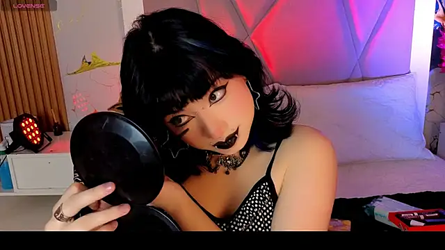 Snapshot of Sienna_Desiree chatting on April 2026 02:56:02 PM Sienna Desiree online show from April 2026 02:56:02 PM