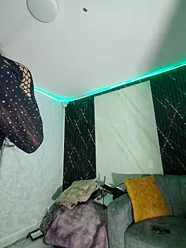 Isis Hot   online show from February 2026 11:17:01 AM