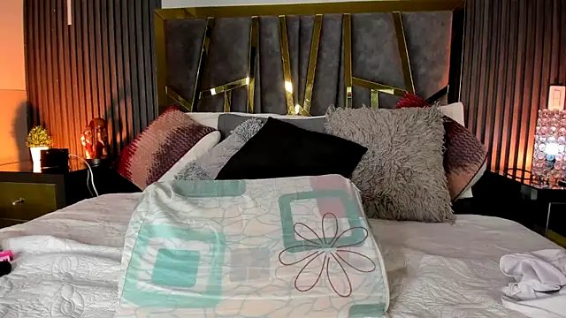 Chloe Connor online show from April 2026 03:20:02 PM