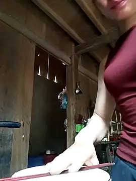 Hiniyk2 online show from April 2026 03:17:01 AM