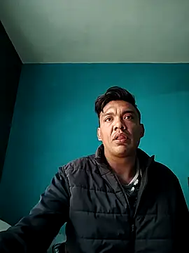 latinomoreno95 online show from January 2026 07:34:01 PM